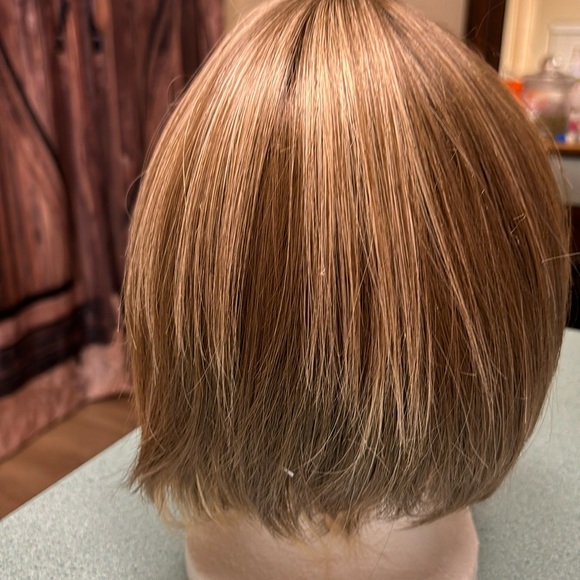 Gorgeous 8inch Pixie Women’s Wig - Picture 3 of 8